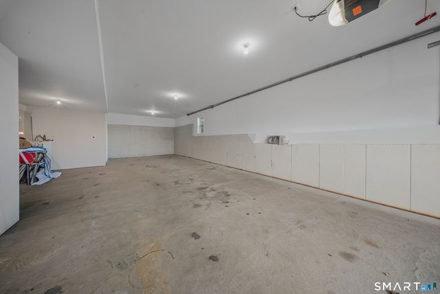 60 Hawthorne Street, West Haven, CT 06516