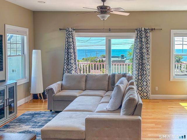 60 Hawthorne Street, West Haven, CT 06516