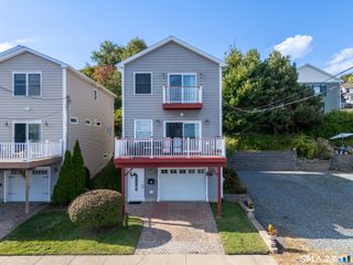 60 Hawthorne Street, West Haven, CT 06516