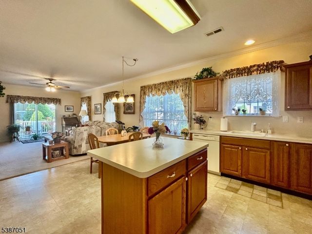 14 Gascony Cir, Manchester Twp., NJ 08759