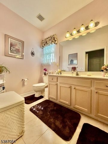 14 Gascony Cir, Manchester Twp., NJ 08759