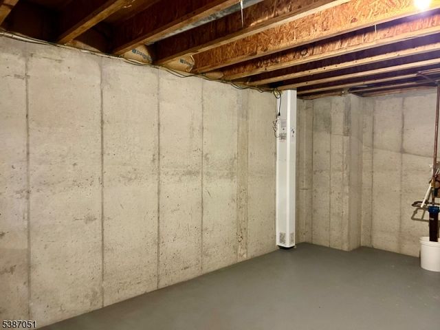 14 Gascony Cir, Manchester Twp., NJ 08759