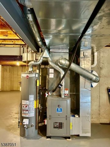 14 Gascony Cir, Manchester Twp., NJ 08759