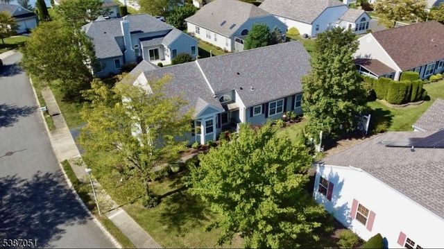 14 Gascony Cir, Manchester Twp., NJ 08759