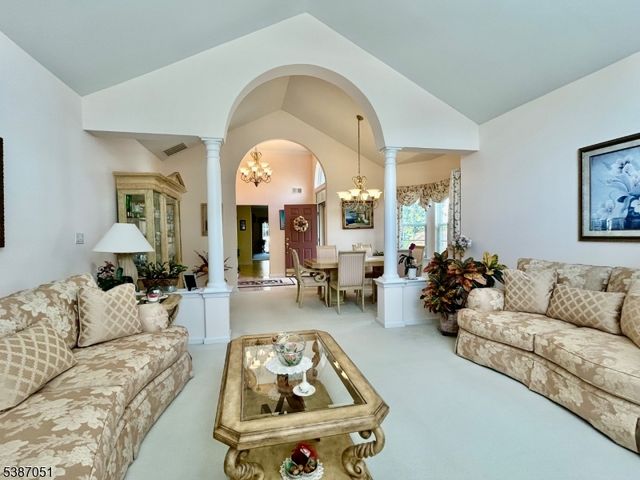 14 Gascony Cir, Manchester Twp., NJ 08759