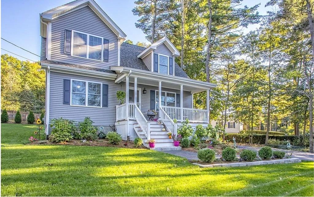 20 Shore Dr, Taunton, MA 02780