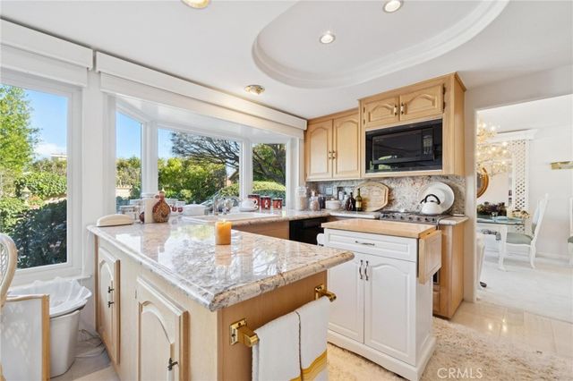 23627 Via Delos, Valencia, CA 91355