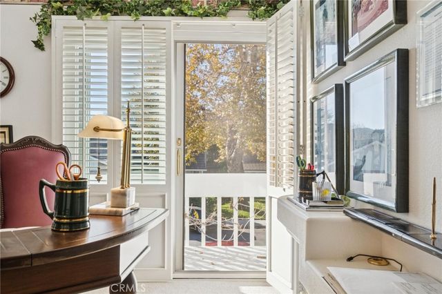 23627 Via Delos, Valencia, CA 91355