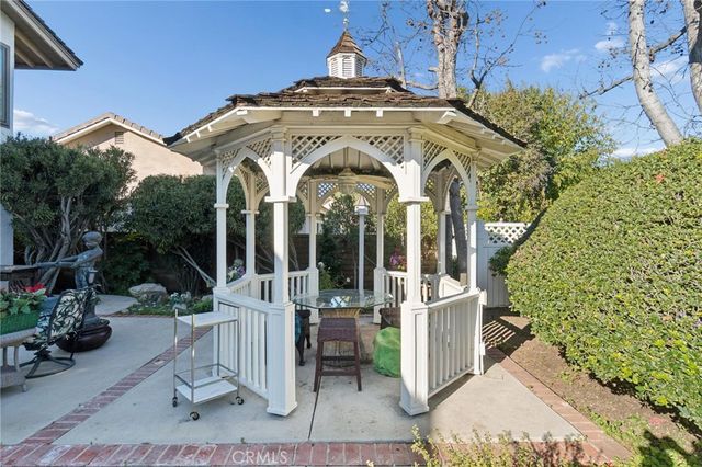 23627 Via Delos, Valencia, CA 91355