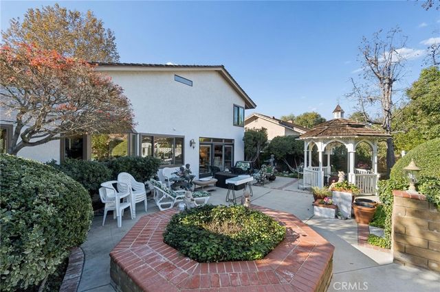 23627 Via Delos, Valencia, CA 91355