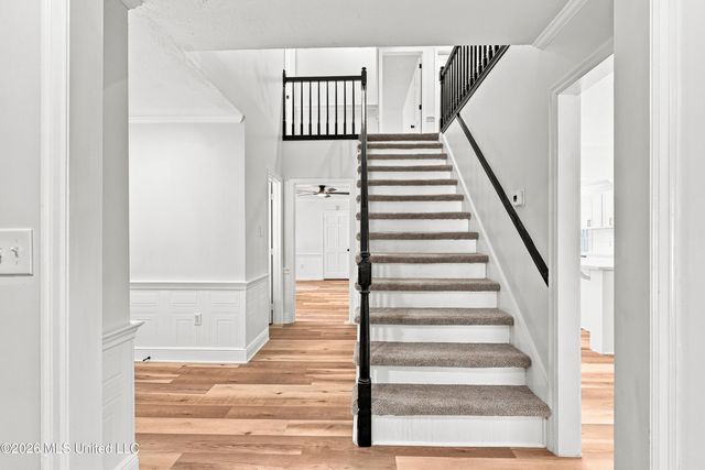 54 Woodridge Place, Jackson, MS 39211