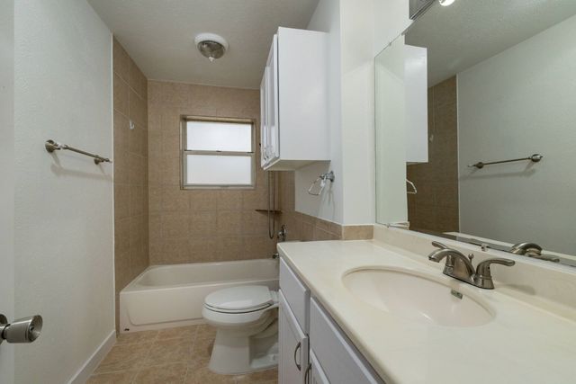 272 Palomino Drive, Saginaw, TX 76179