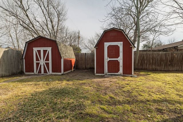 272 Palomino Drive, Saginaw, TX 76179