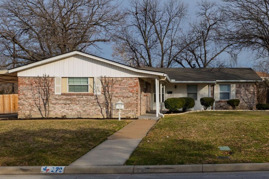 272 Palomino Drive, Saginaw, TX 76179