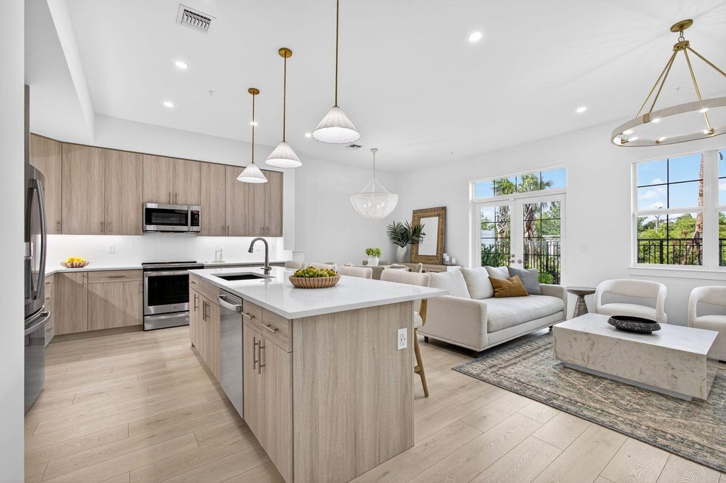 135 Water Pointe Place 22, Jupiter, FL 33477