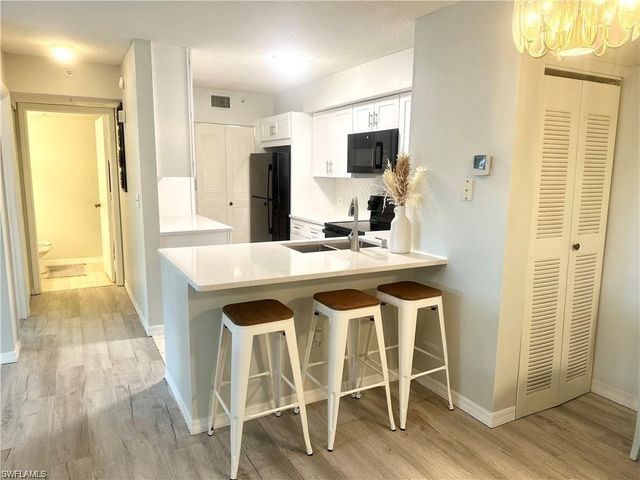 8940 Colonnades CT E 725, Bonita Springs, FL 34135