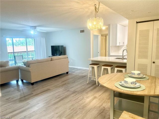 8940 Colonnades CT E 725, Bonita Springs, FL 34135