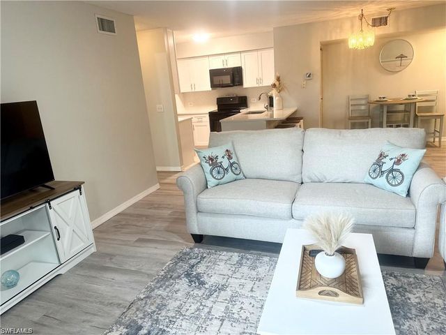 8940 Colonnades CT E 725, Bonita Springs, FL 34135