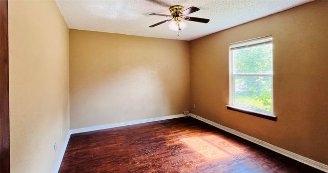 1215 S Vaden Street, Sherman, TX 75090