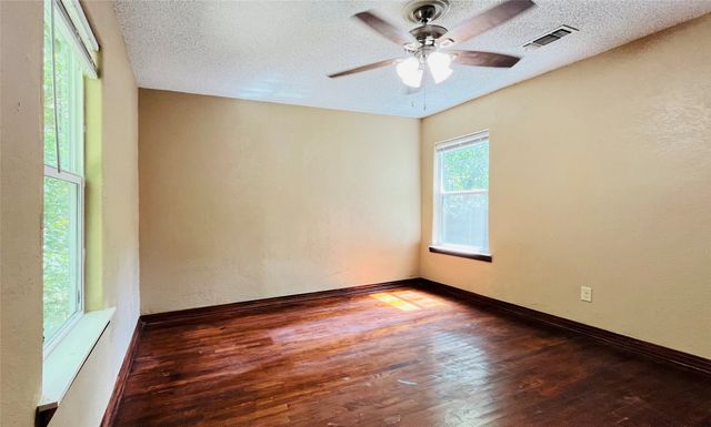 1215 S Vaden Street, Sherman, TX 75090