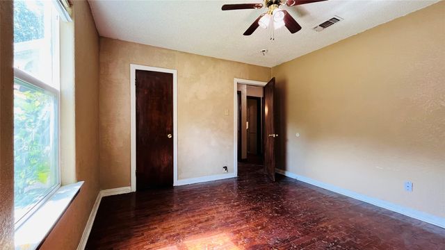 1215 S Vaden Street, Sherman, TX 75090
