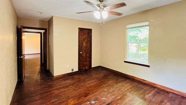 1215 S Vaden Street, Sherman, TX 75090