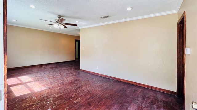 1215 S Vaden Street, Sherman, TX 75090