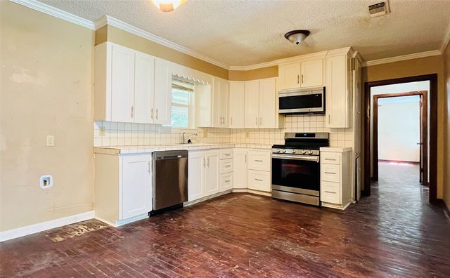 1215 S Vaden Street, Sherman, TX 75090