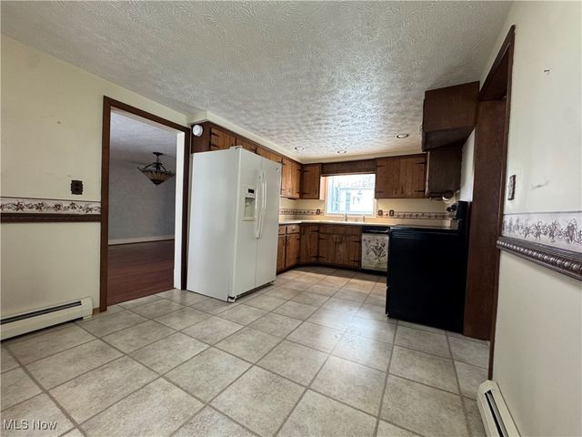 5084 Chillicothe Road, Chagrin Falls, OH 44022