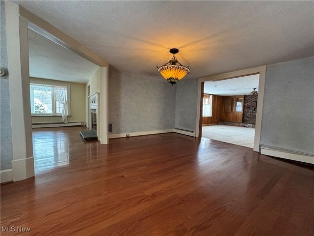 5084 Chillicothe Road, Chagrin Falls, OH 44022