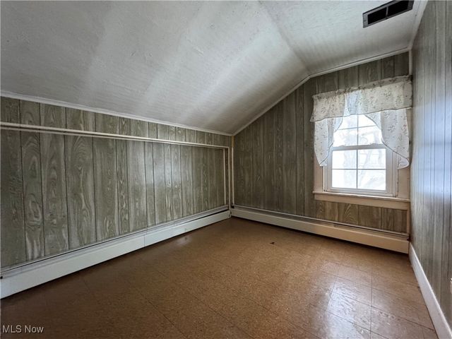 5084 Chillicothe Road, Chagrin Falls, OH 44022