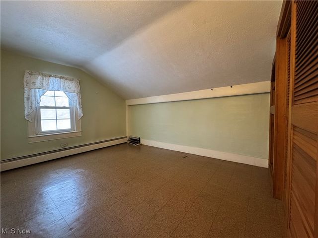 5084 Chillicothe Road, Chagrin Falls, OH 44022