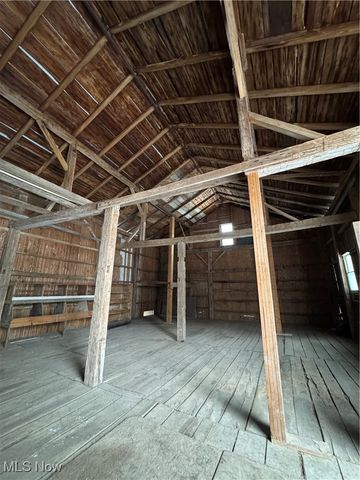 5084 Chillicothe Road, Chagrin Falls, OH 44022