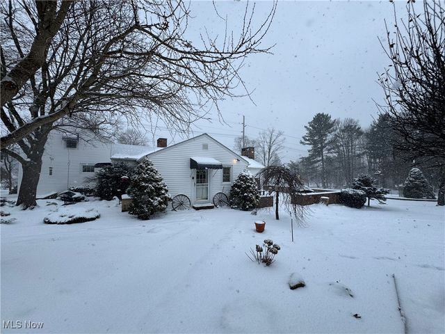 5084 Chillicothe Road, Chagrin Falls, OH 44022