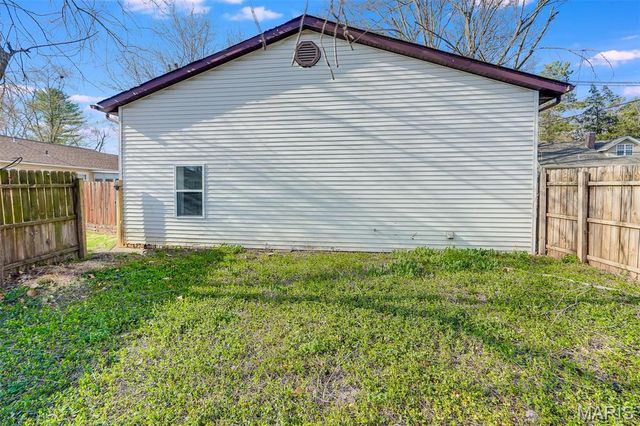 110 S 32nd Street, Belleville, IL 62226