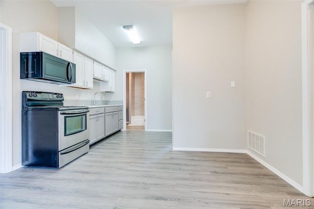 110 S 32nd Street, Belleville, IL 62226