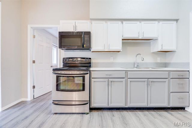 110 S 32nd Street, Belleville, IL 62226