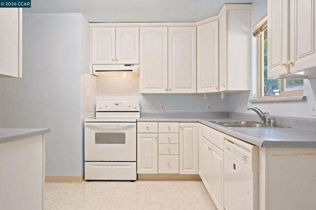 1224 Hale Dr, Concord, CA 94518