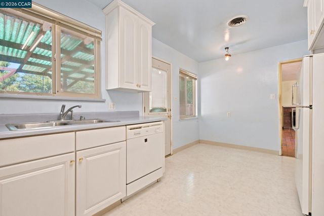 1224 Hale Dr, Concord, CA 94518