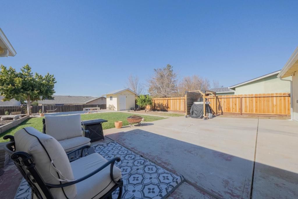 Image 13 of property listing at 530 El Camino Paraiso, Hollister, CA 95023