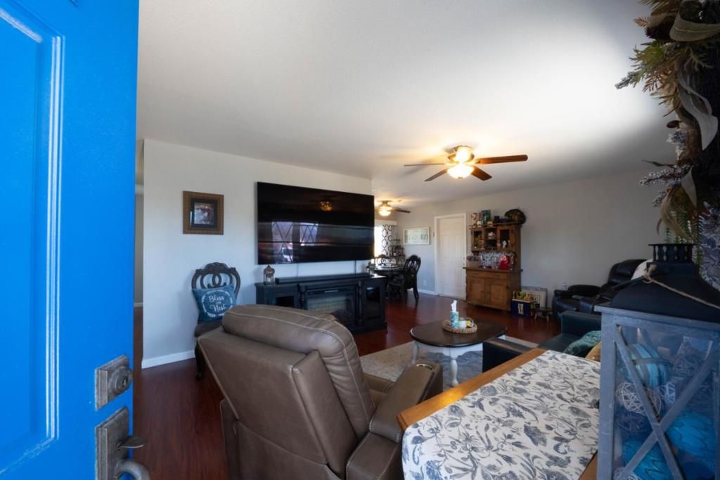 Image 4 of property listing at 530 El Camino Paraiso, Hollister, CA 95023