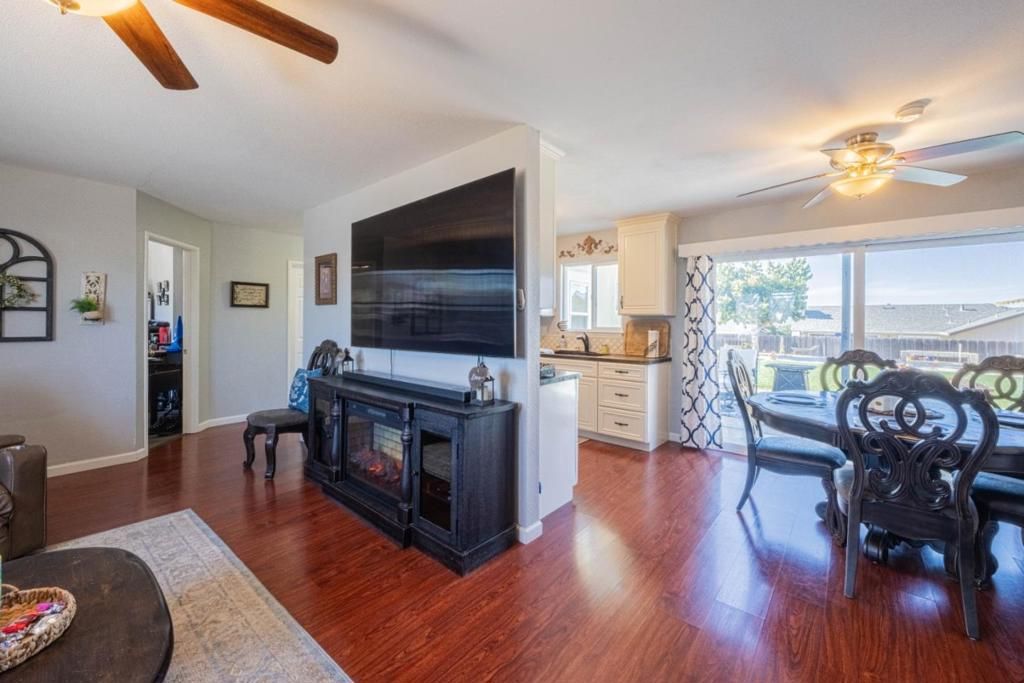 Image 7 of property listing at 530 El Camino Paraiso, Hollister, CA 95023