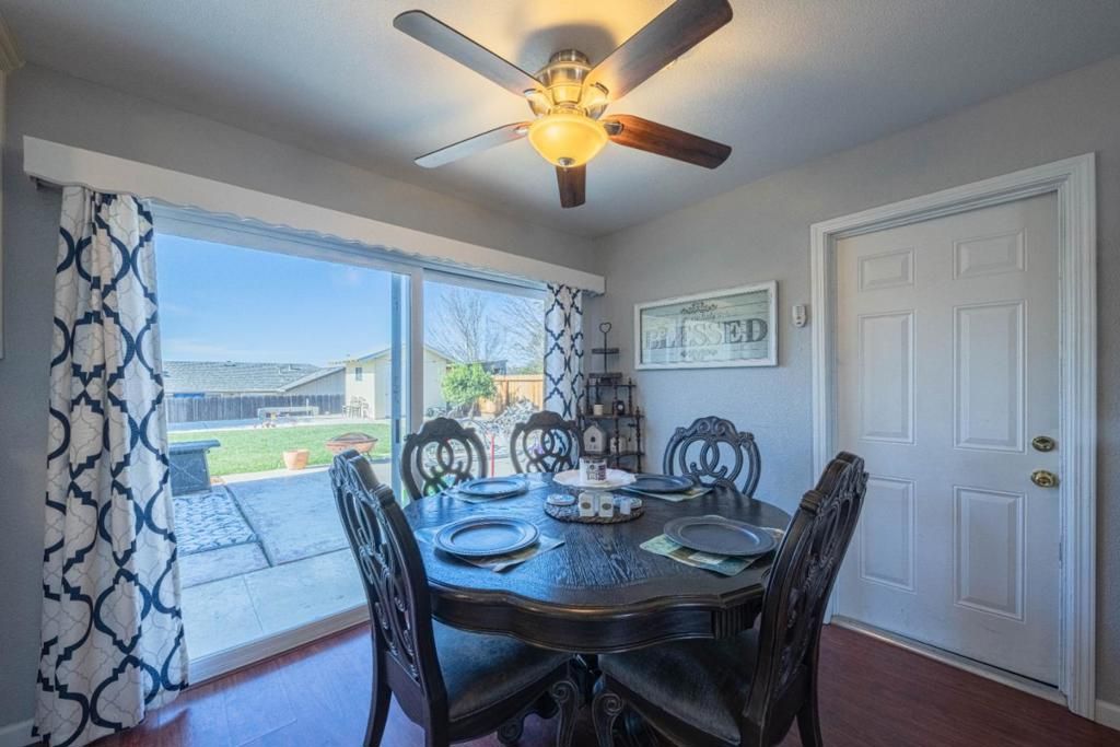 Image 8 of property listing at 530 El Camino Paraiso, Hollister, CA 95023