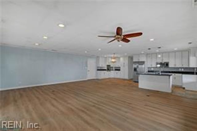 954 Bar Neck RD, Port Haywood, VA 23138