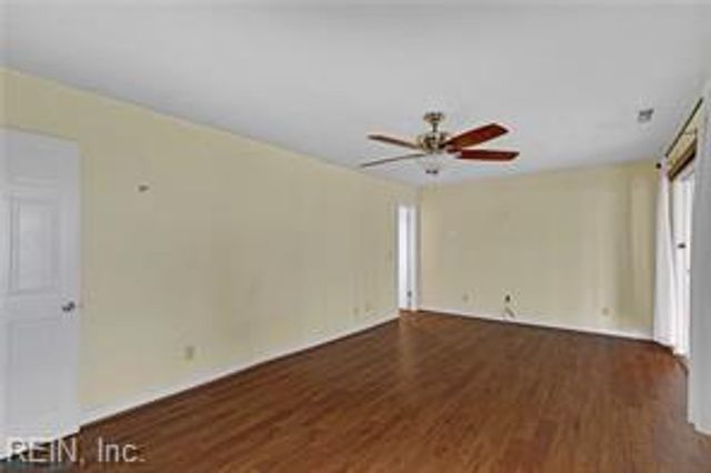 954 Bar Neck RD, Port Haywood, VA 23138