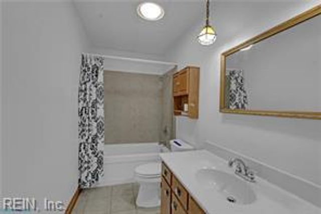 954 Bar Neck RD, Port Haywood, VA 23138