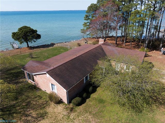 954 Bar Neck RD, Port Haywood, VA 23138