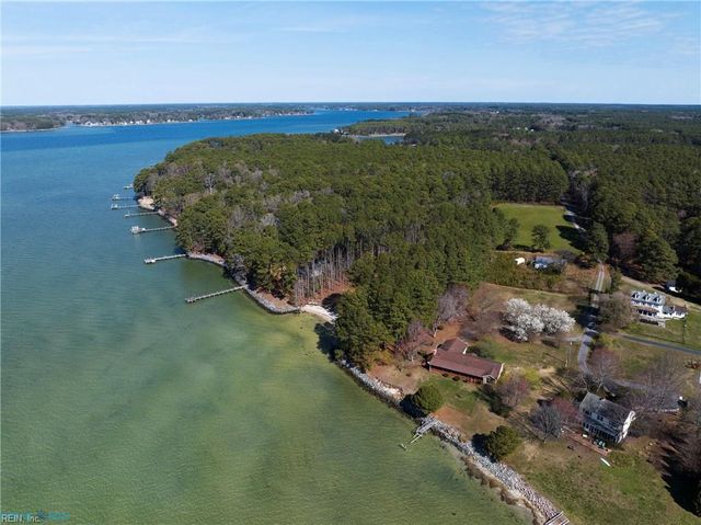 954 Bar Neck RD, Port Haywood, VA 23138