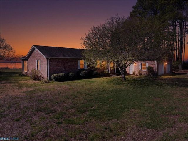 954 Bar Neck RD, Port Haywood, VA 23138