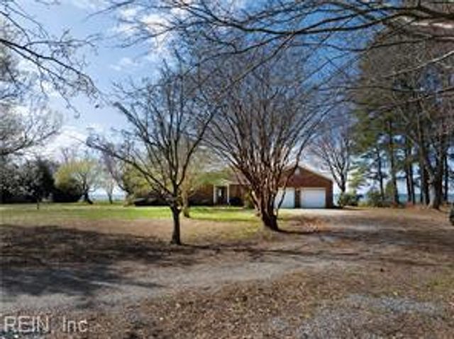 954 Bar Neck RD, Port Haywood, VA 23138